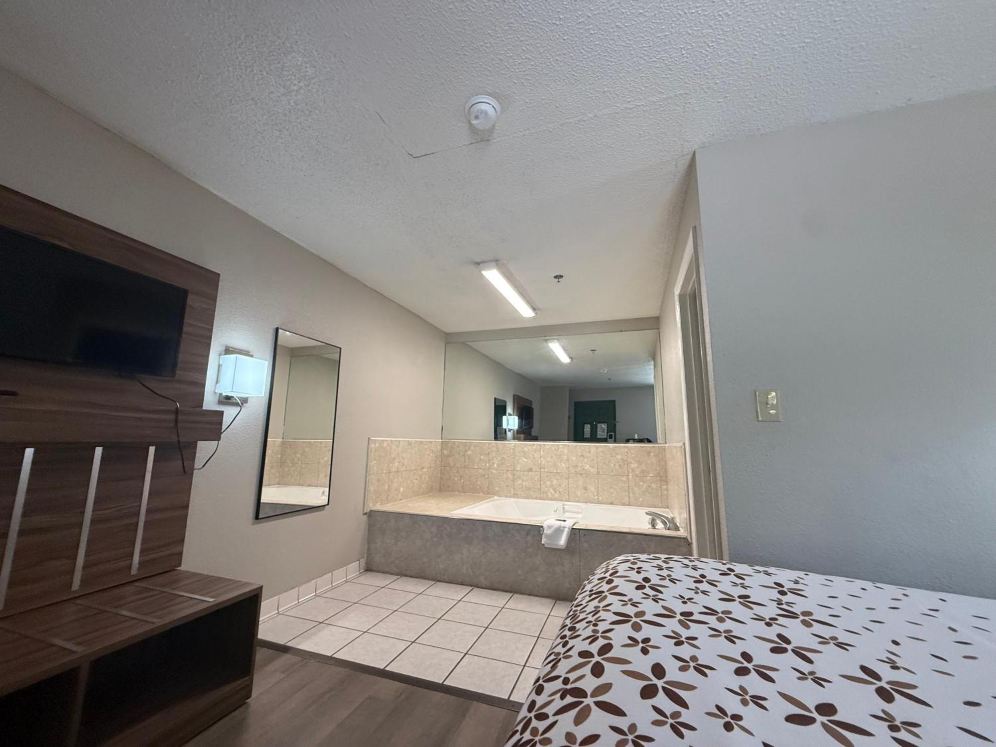 Country Hearth Inn & Suites Огаста Экстерьер фото